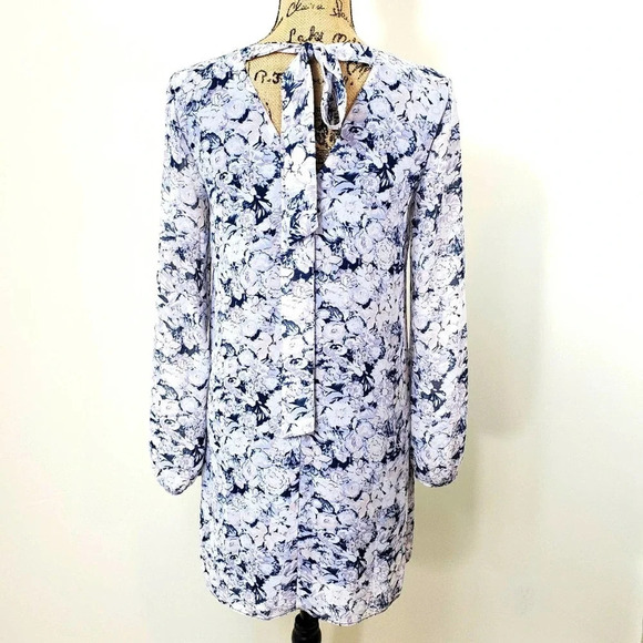 BCBGENERATION Women's Regular Pleated Tie Back Shift Dress Floral Size XS - Picture 3 of 15